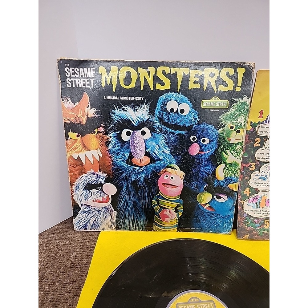A Musical Monster-osity - The Sesame Street Monsters! Comic Book Included